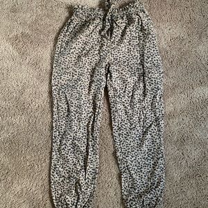 Aerie leopard print cargo joggers